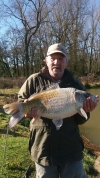 Jeff-Hirst-with-15lb-carp-from-the-Mere-